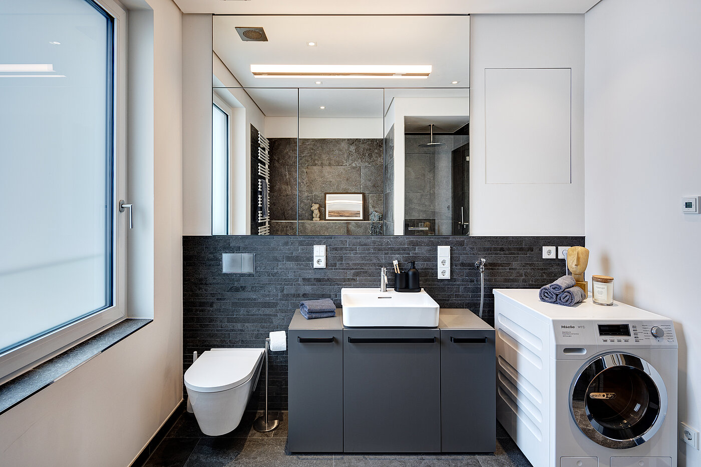 Penthouse avec 2 pièces | München-Maxvorstadt | 70427 | Modernes Bad...