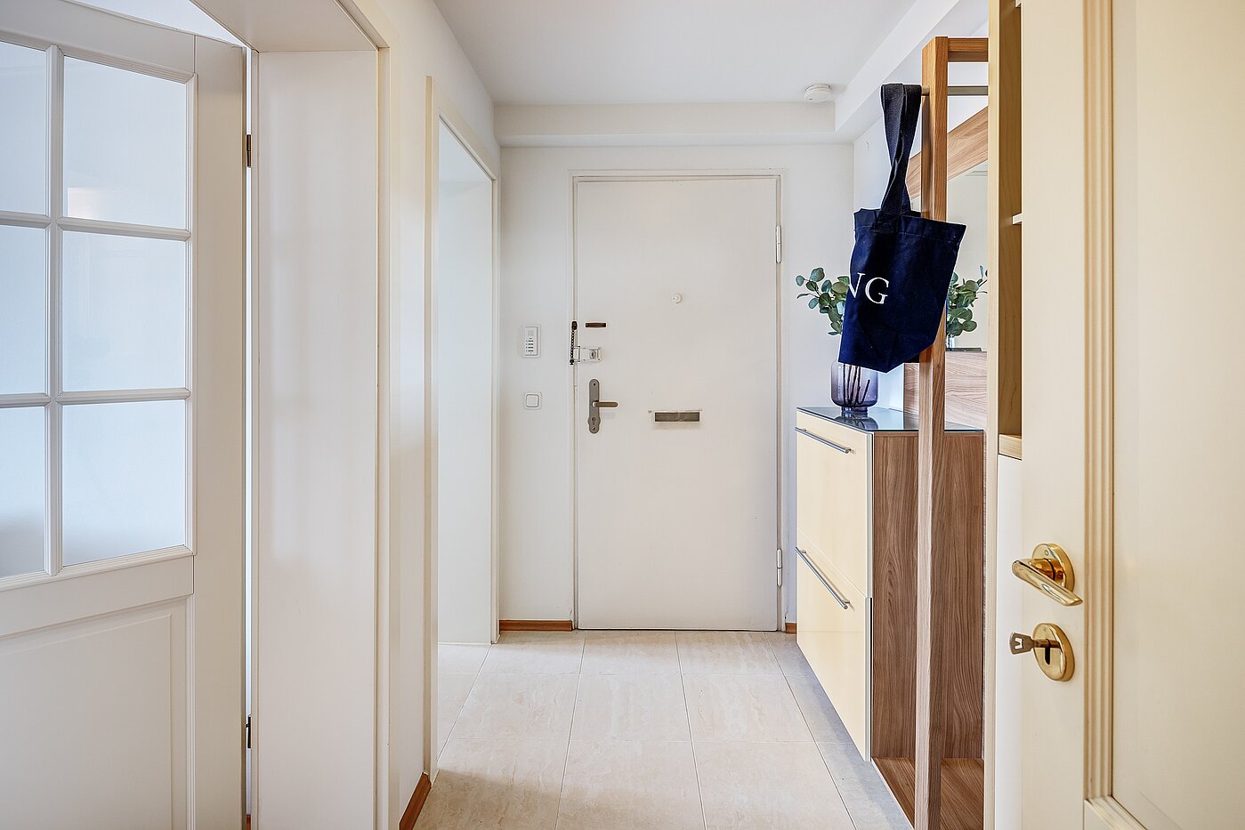 Appartement au dernier étage avec 2 pièces | München-Au | 2209ML3 | Flur Blickrichtung Eingangstür