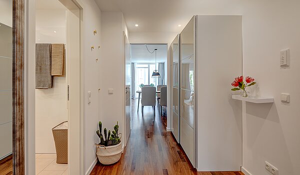 Appartement avec 2 pièces | München-Schwabing | 70434 | Flur mit "verstecktem"...