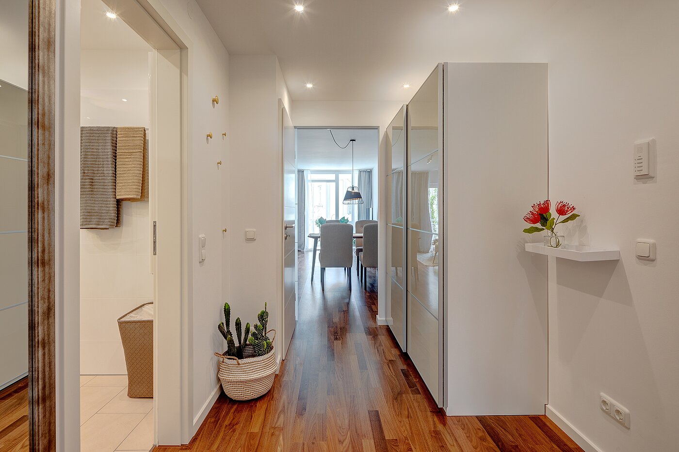 Appartement avec 2 pièces | München-Schwabing | 70434 | Flur mit "verstecktem"...