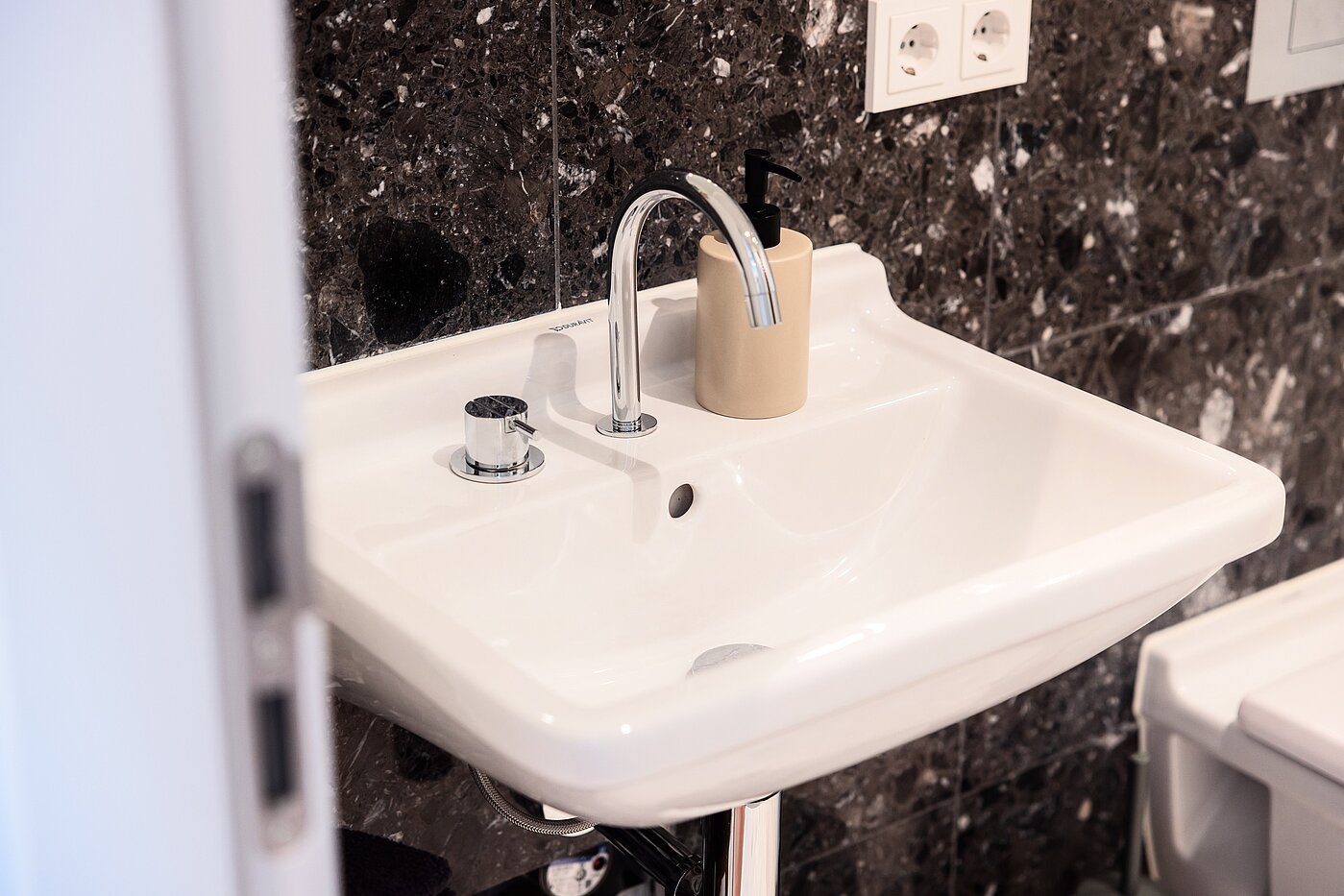 Appartement avec 2 pièces | München-Schwabing | 70195 | ...Sanitärausstattung...