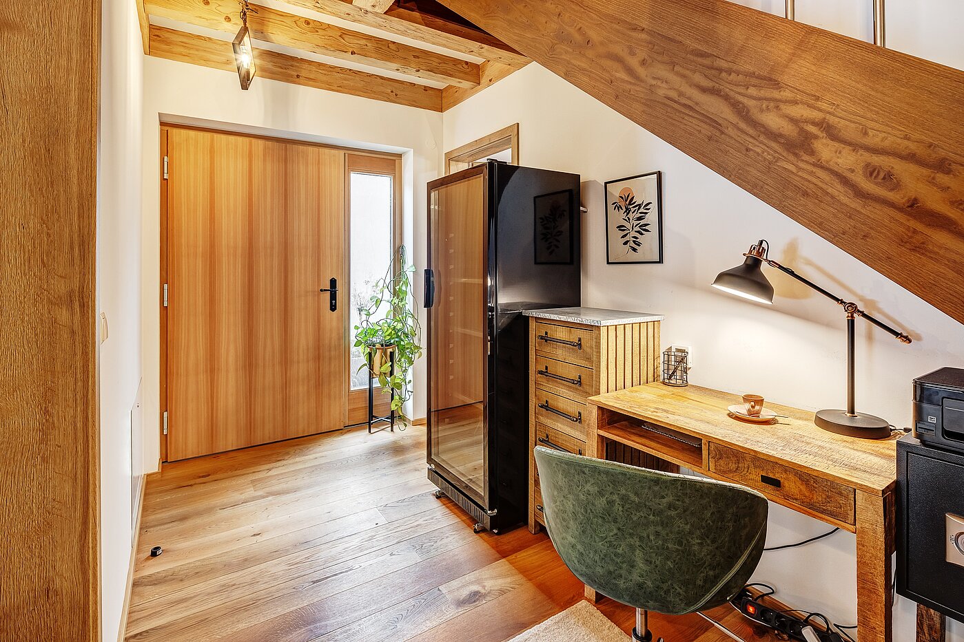 Appartement avec 6 pièces | 70095 | Eingangsbereich mit Arbeitsplatz