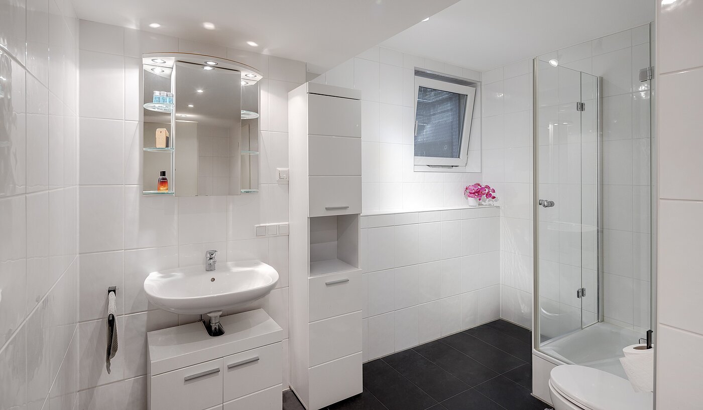 Maison jumelée avec 5 pièces | Unterföhring | 70119 | Zweites Duschbad im UG...