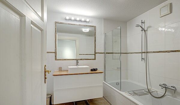 Appartement au dernier étage avec 4.5 pièces | München-Ludwigsvorstadt | 70461 | Bad