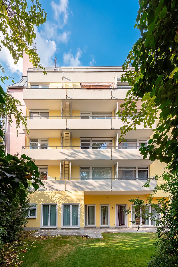 Appartement au rez-de-chaussée avec 4 pièces | München-Neuhausen | 70471