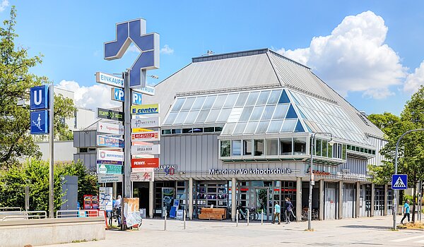 Appartement avec 2 pièces | München-Hadern | 704101 | Einkaufszentrum Hardener Stern