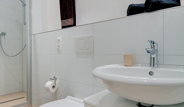 Appartement au rez-de-chaussée avec 4 pièces | München-Neuhausen | 70471 | Badezimmer...