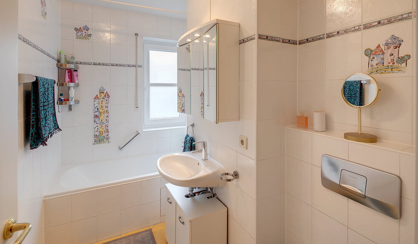 Appartement avec 3 pièces | München-Harlaching | 2103ML3 | Tageslichtbad