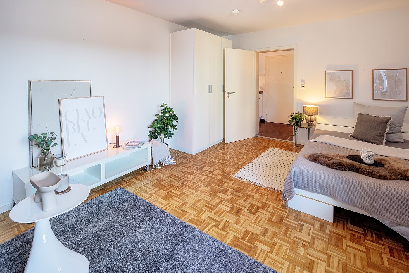 Apartment avec 1 pièce | München-Schwabing | 70200 | ...und Schlafbereich...