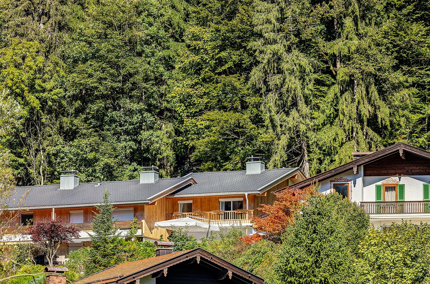Maison d'angle mitoyenne avec 3 pièces | Kreuth | 70037 | Blick auf das Reihenendhaus