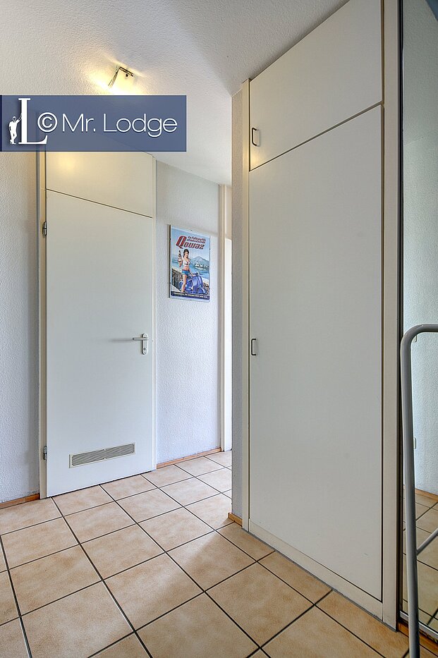 Appartement avec 2 pièces | Unterschleißheim | 1711ML1 | Diele mit Einbauschrank