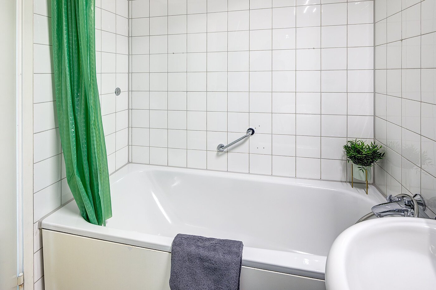 Appartement avec 2 pièces | München-Sendling-Westpark | 2010ML9 | ...mit Duschwanne