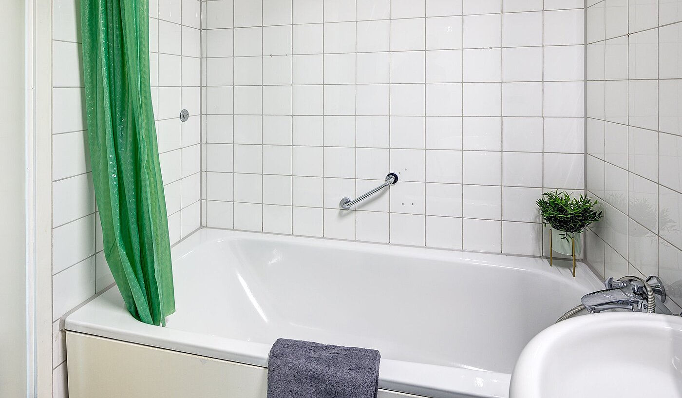 Appartement avec 2 pièces | München-Sendling-Westpark | 2010ML9 | ...mit Duschwanne