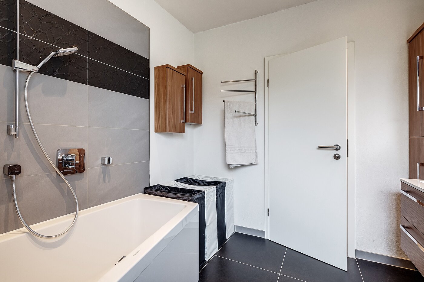 Appartement au dernier étage avec 3 pièces | Karlsfeld | 70217 | ...mit Badewanne