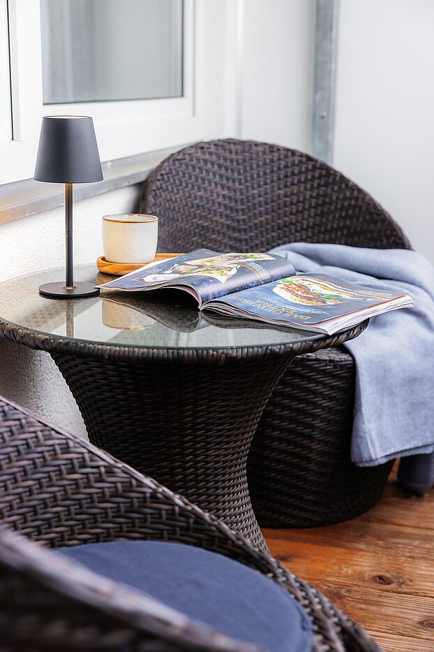 Apartment avec 1 pièce | München-Forstenried | 70190 | Balkon mit Morgensonne...
