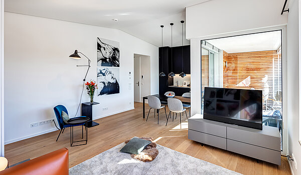 Penthouse avec 2 pièces | München-Maxvorstadt | 70427 | Hochwertig möbliert