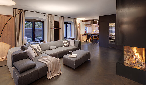 Propriété particulière avec 15 pièces | Bad Wiessee | 701592 | Chalet I Wohnzimmer mit Kamin