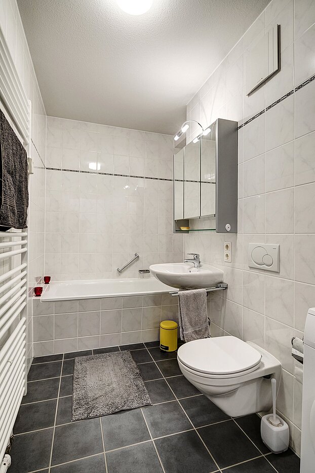 Appartement avec 2 pièces | Haar | 2007ML7 | Modernes Wannenbad...