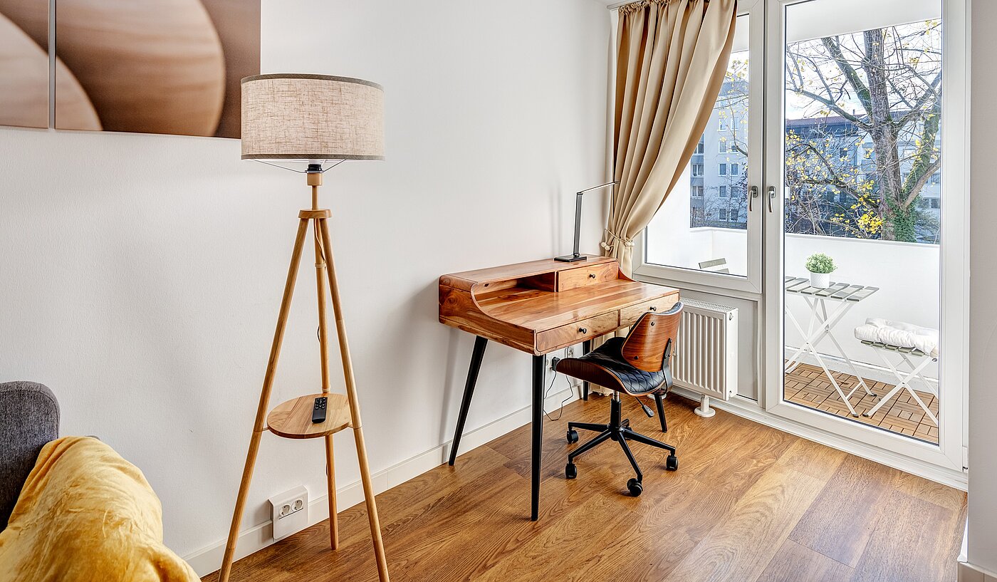 Apartment avec 1 pièce | München-Milbertshofen | 70183 | Schreibtisch...