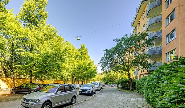 Apartment avec 1 pièce | München-Schwabing | 70198 | Umgebung im Sommer