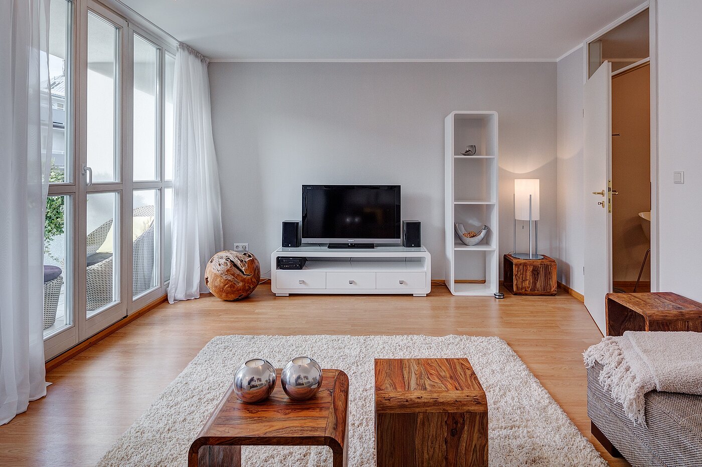 Appartement avec 2 pièces | München-Schwabing | 70102 | ...mit großer Fensterfront
