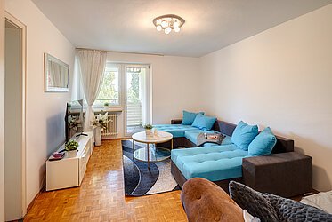 Thalkirchen : charmant appartement 2 pièces avec balcon orienté sud-est au 5e étage - libre
