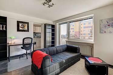 Feldmoching : studio meublé avec balcon près du lac Lerchenau - disponible