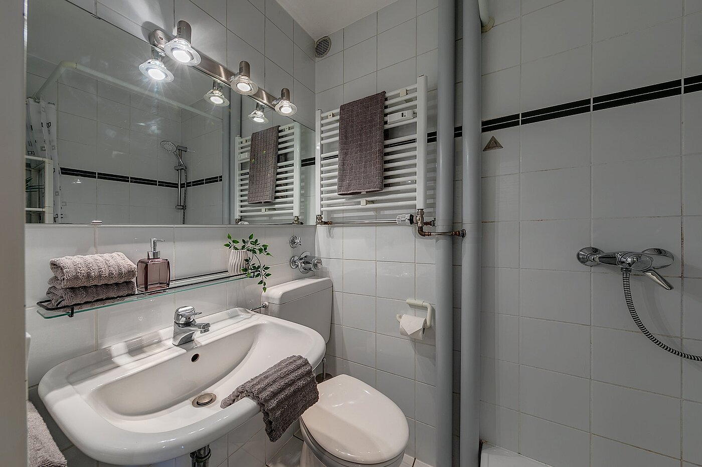 Appartement avec 1 pièce | München-Englschalking | 1907ML2 | Duschbad