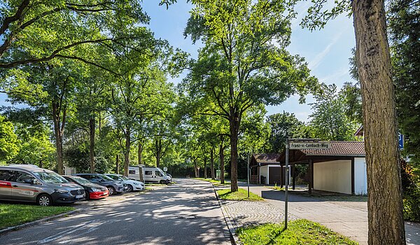 Appartement avec 2 pièces | Poing | 70373 | Parkplatz
