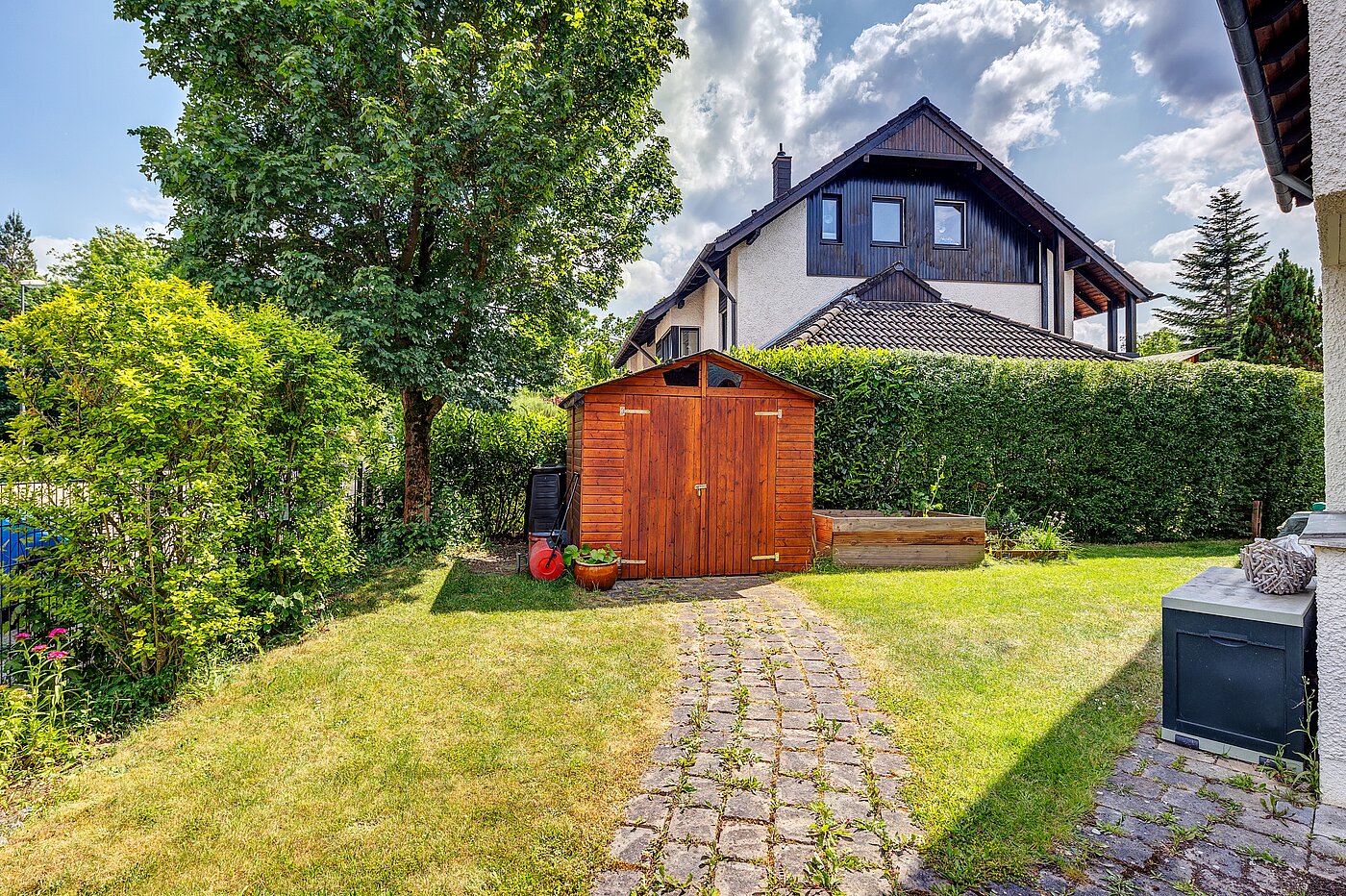 Maison d'angle mitoyenne avec 6 pièces | Germering | 70033 | Zugang zum Garten