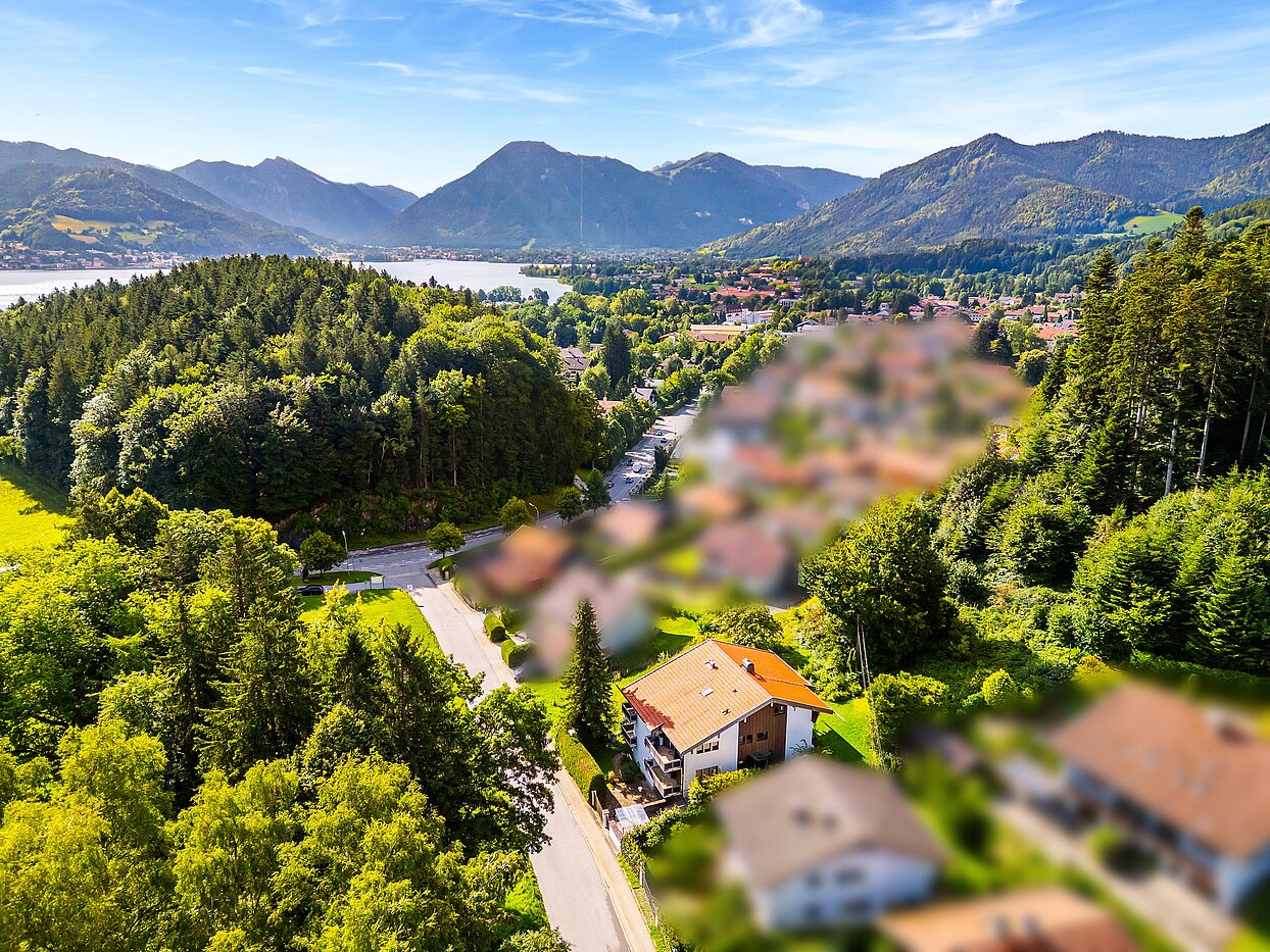 Mehrfamilienhaus avec 10 pièces | Bad Wiessee | 70212 | Luftaufnahme nach Bad Wiessee