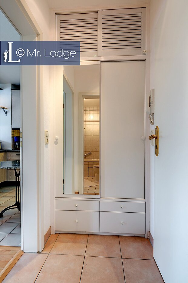 Appartement avec 1 pièce | München-Untermenzing | 1802ML1 | Diele mit Einbauschrank