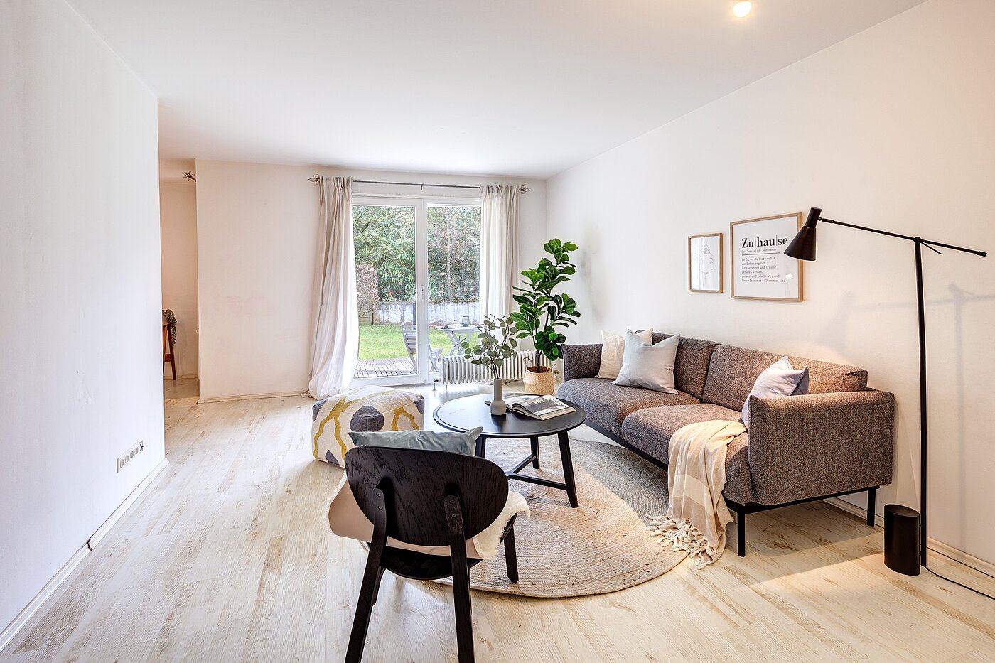 Appartement au rez-de-chaussée avec 2.5 pièces | München-Harlaching | 70018 | Helles Wohnzimmer...