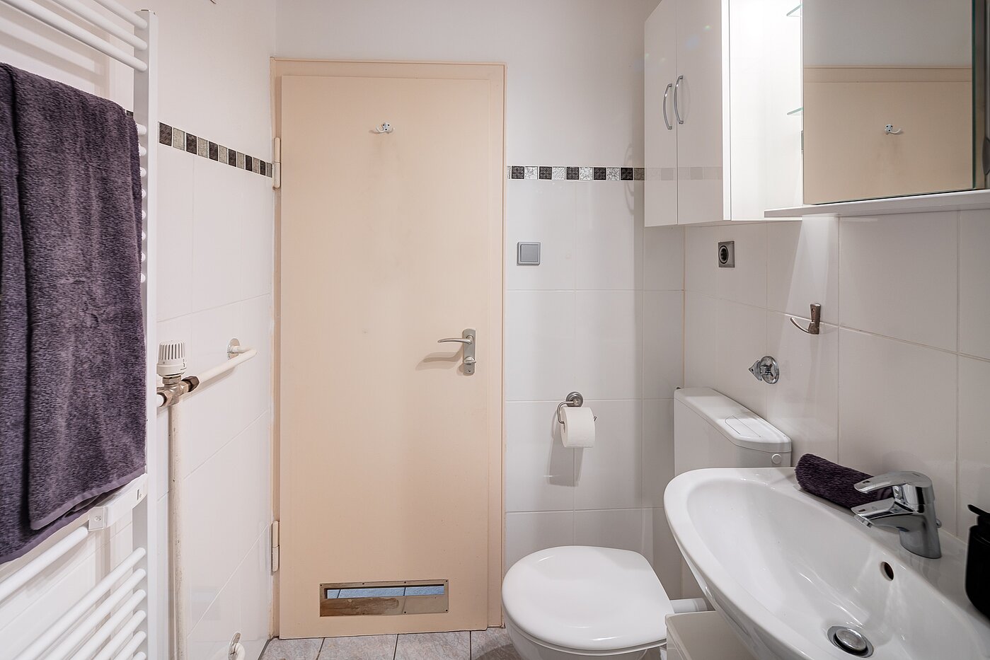 Apartment avec 1 pièce | München-Forstenried | 70190 | Geschmackvolles Bad...