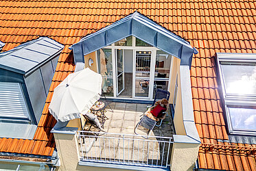 Unterschleißheim : charmant appartement de 2 pièces avec terrasse sur le toit