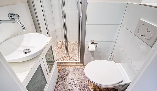 Appartement au rez-de-chaussée avec 4 pièces | München-Neuhausen | 70471 | Weiß gefliestes Bad...