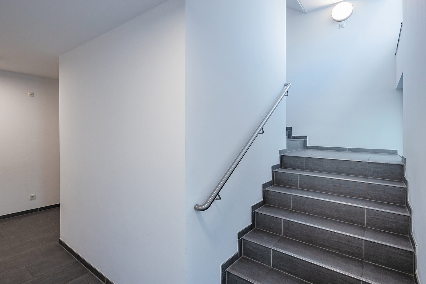 Penthouse avec 2 pièces | München-Bogenhausen | 70385 | Treppenhaus mit...