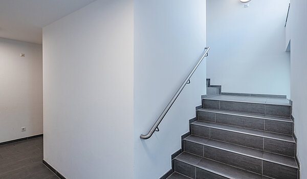 Penthouse avec 2 pièces | München-Bogenhausen | 70385 | Treppenhaus mit...