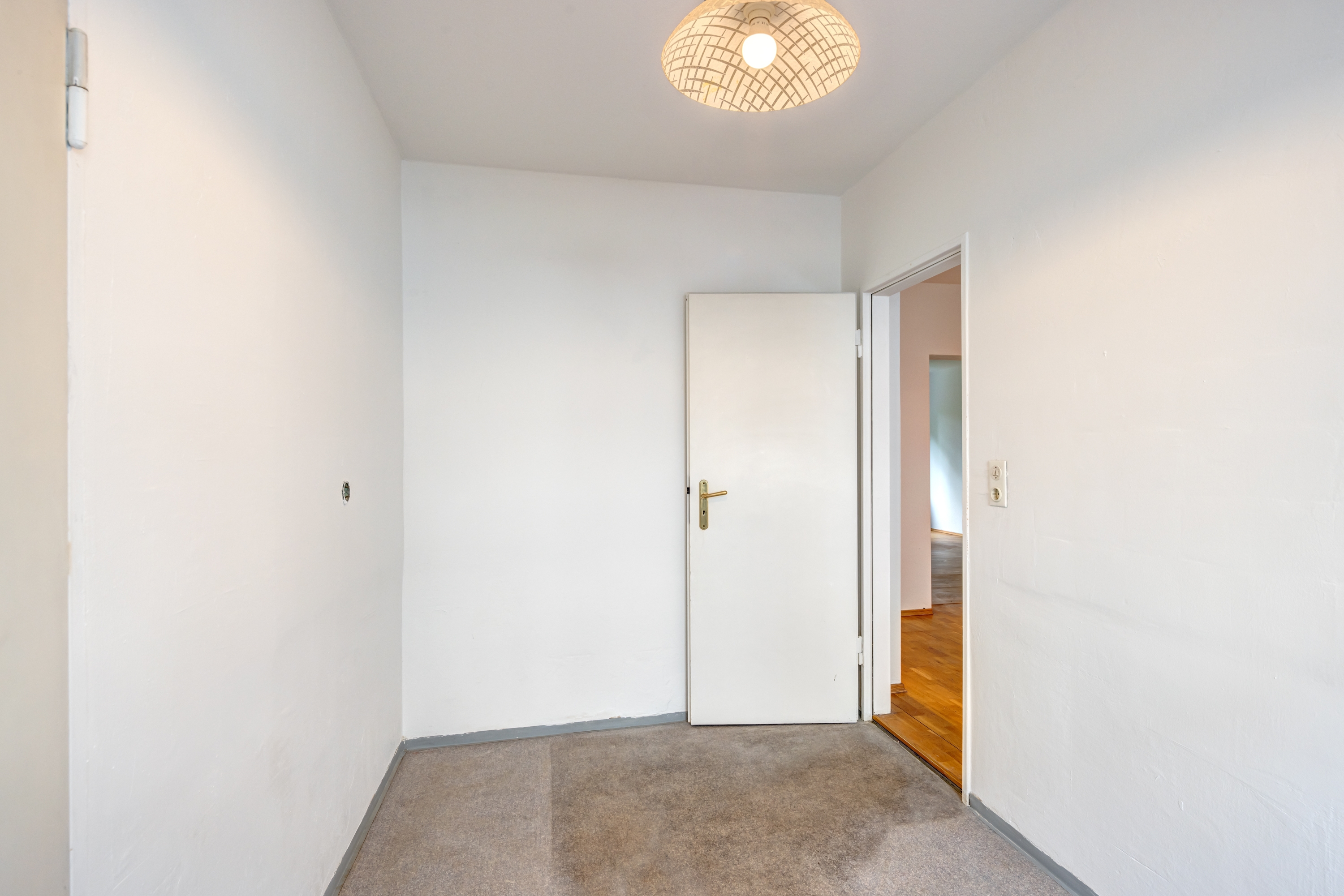 Rez-de-chaussée surélevé avec 2.5 pièces | München-Schwabing | 70441 | Separater Raum | Thumbnail