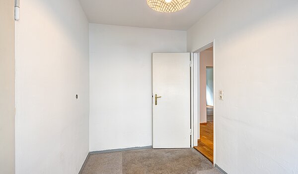 Rez-de-chaussée surélevé avec 2.5 pièces | München-Schwabing | 70441 | Separater Raum