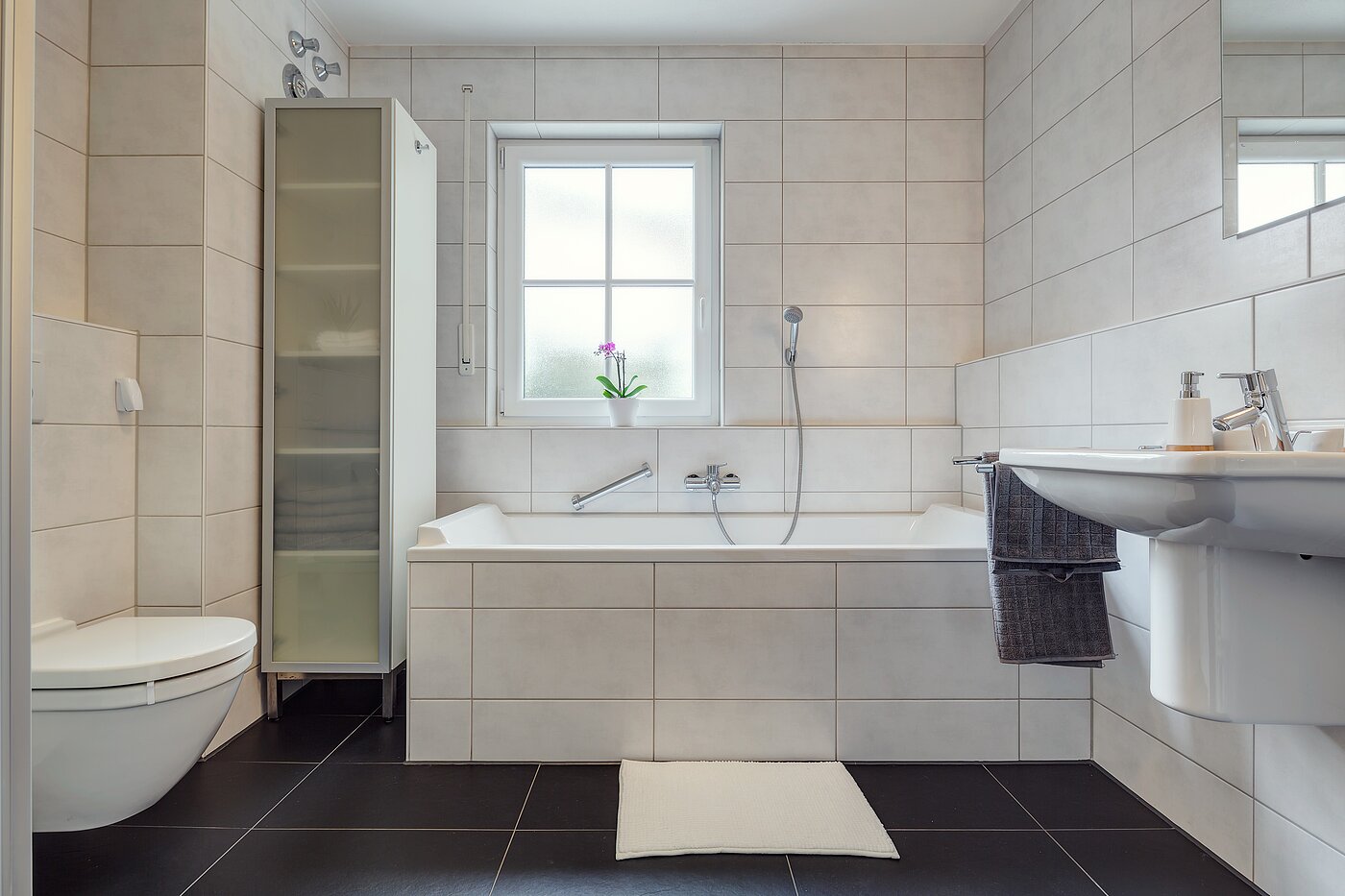Appartement avec 4 pièces | München-Forstenried | 2209ML6 | Helles Bad mit Wanne...
