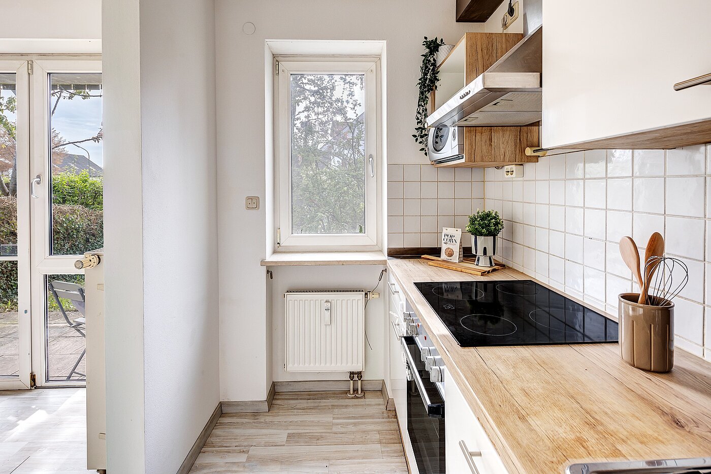 Appartement au rez-de-chaussée avec 1.5 pièces | München-Aubing | 70000 | Küche mit Fenster...