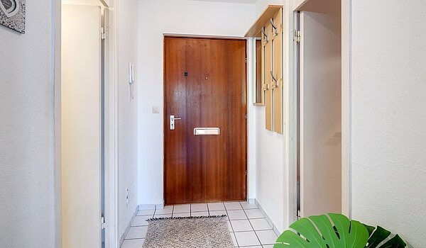 Appartement avec 2 pièces | München-Sendling-Westpark | 2204ML2 | Flur mit Blickrichtung zum Eingang