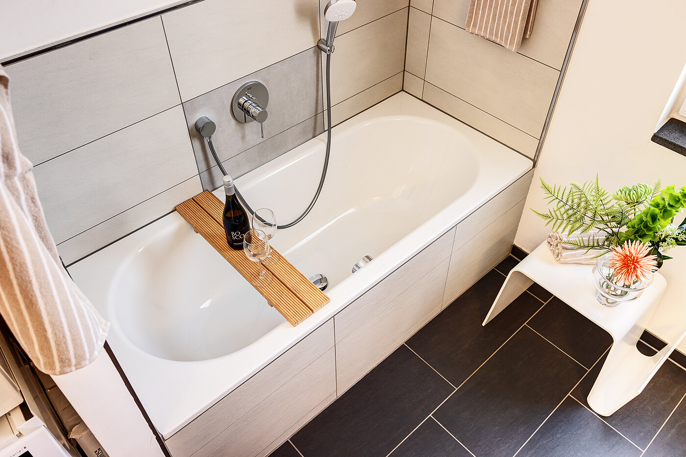 Penthouse avec 2 pièces | München-Bogenhausen | 70385 | ...mit Badewanne und ...