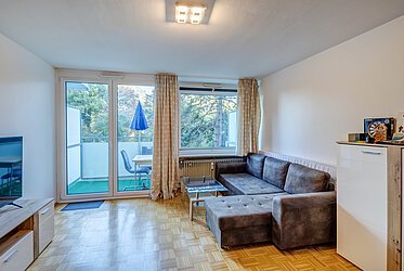 Bogenhausen : Appartement d'une pièce avec vue sur la verdure - bientôt libre