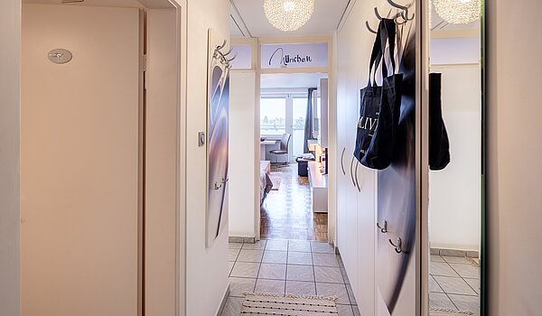 Apartment avec 1 pièce | München-Forstenried | 70190 | Diele mit...