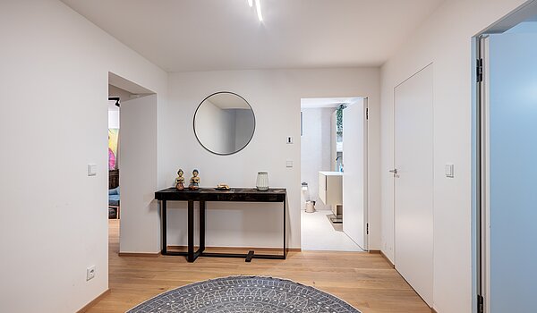 Maison d'angle mitoyenne avec 6 pièces | München-Trudering | 70191 | Foyer im Untergeschoss