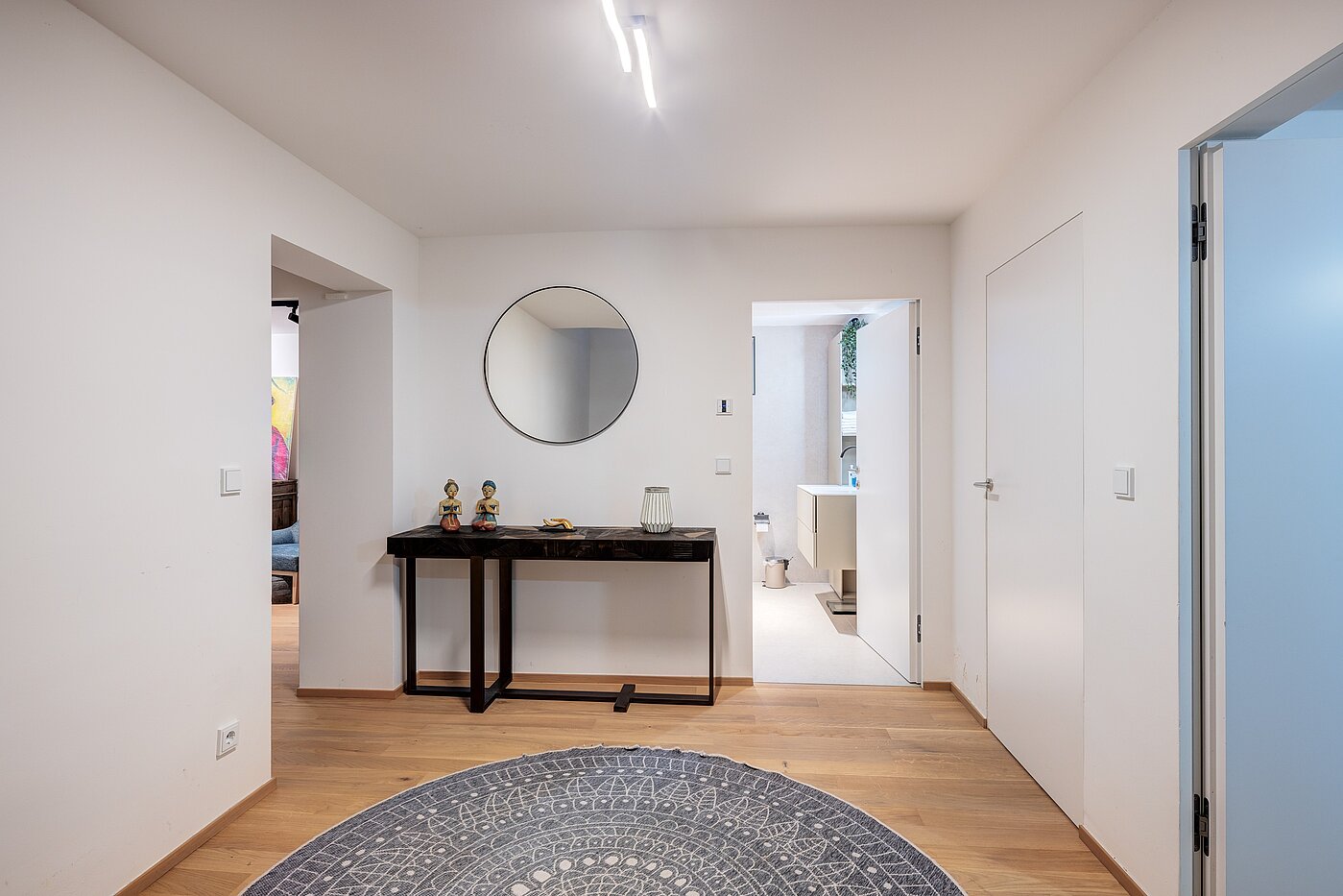 Maison d'angle mitoyenne avec 6 pièces | München-Trudering | 70191 | Foyer im Untergeschoss