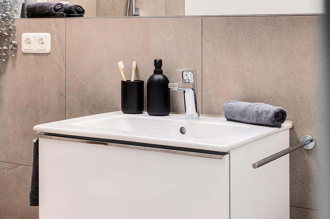 Appartement avec 3 pièces | München-Oberföhring | 70246 | ...hochwertiges Bad...