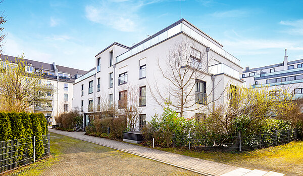 Penthouse avec 2 pièces | München-Bogenhausen | 70385 | Hausansicht mit...